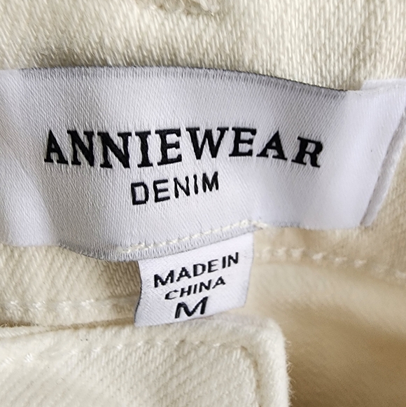 Annie Wear Cream Wide Leg Denim Jeans Distressed Hem Size Medium - Picture 4 of 4